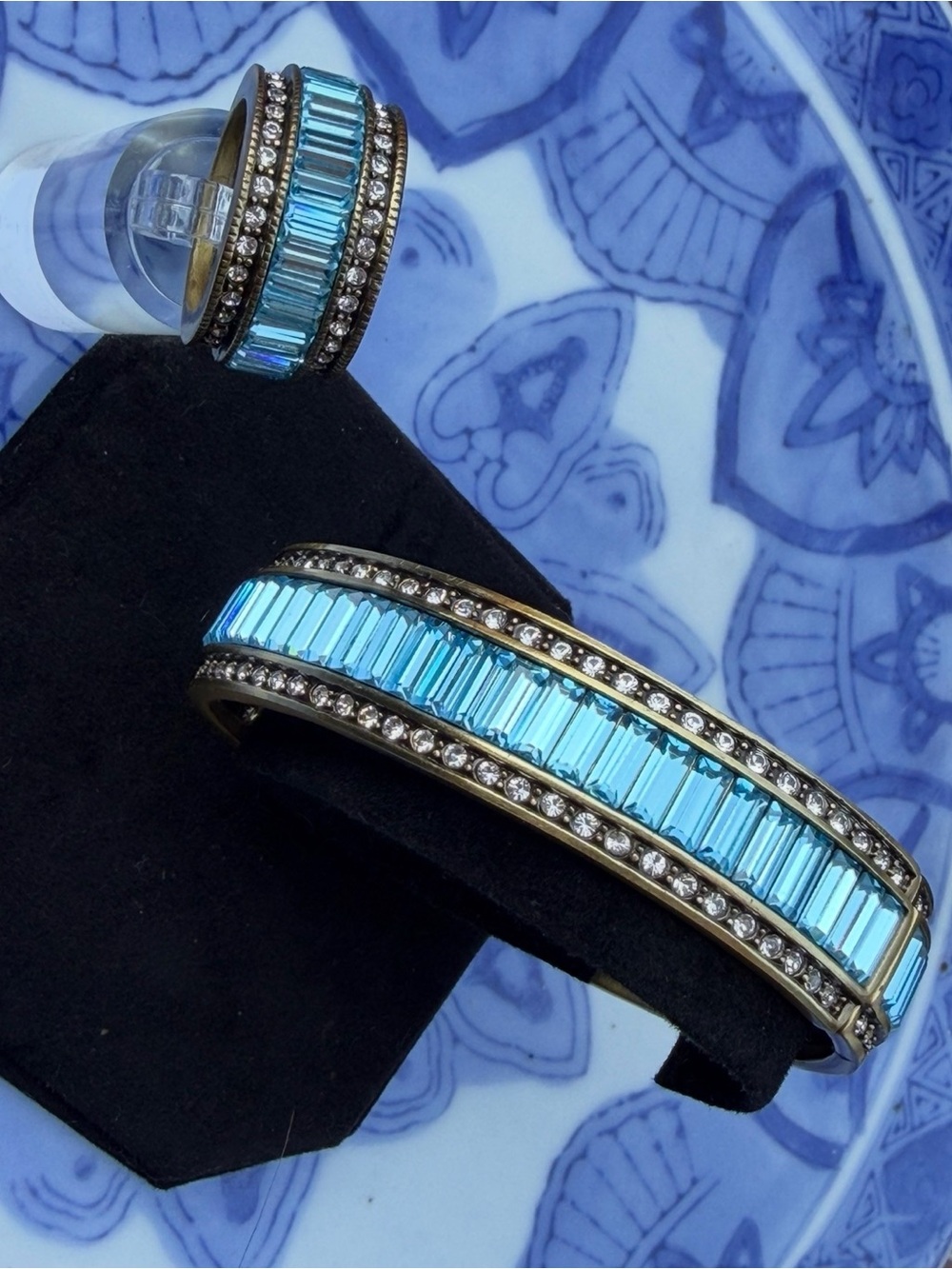 Heidi Daus “Captivating Gigi” Blue Crystal Bangle Bracelet & Ring Set *Size 6